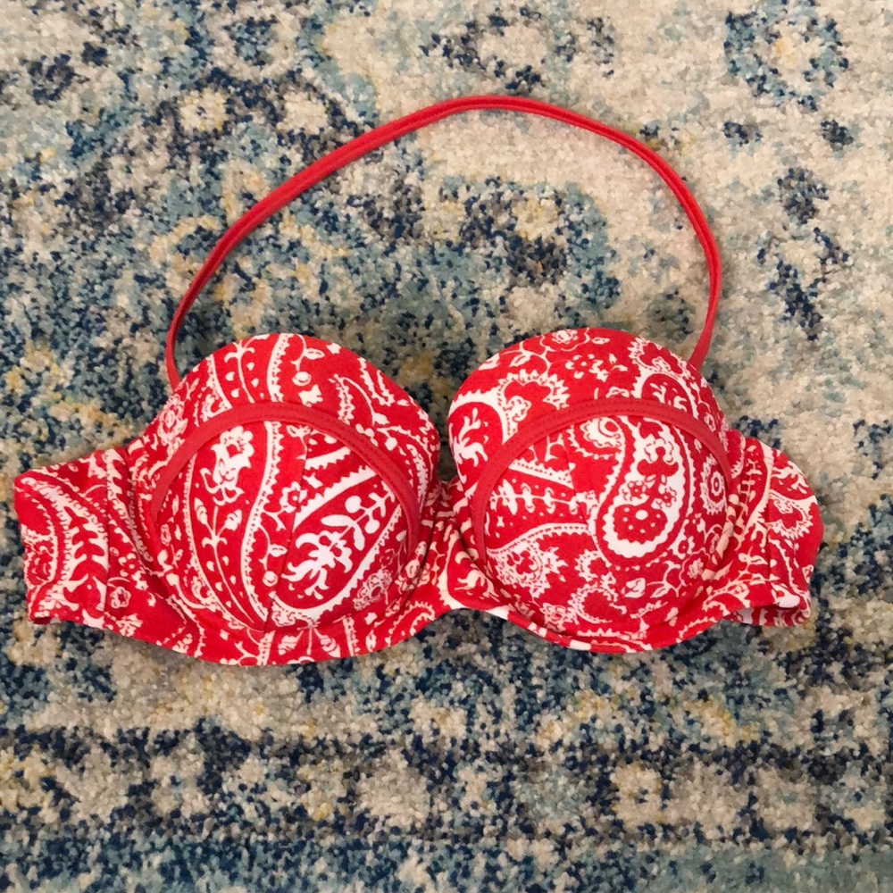 Target bikini top with removable strap